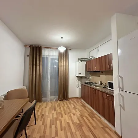 Pitters Two Apartment *